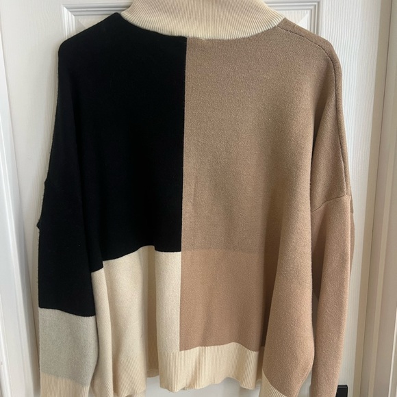 THML Colorblock Crew Neck Sweater Medium - Picture 4 of 10
